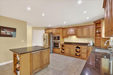 8306 East Crockett Road Roscoe IL 61073