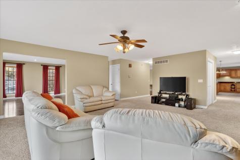 8306 East Crockett Road Roscoe IL 61073