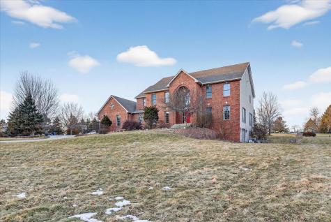 8306 East Crockett Road Roscoe IL 61073
