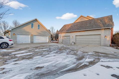 8306 East Crockett Road Roscoe IL 61073