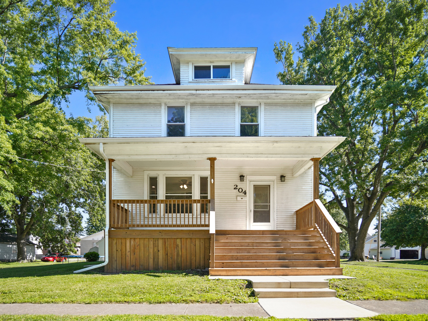 204 East Third Street El Paso IL 61738