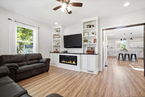 204 East Third Street El Paso IL 61738