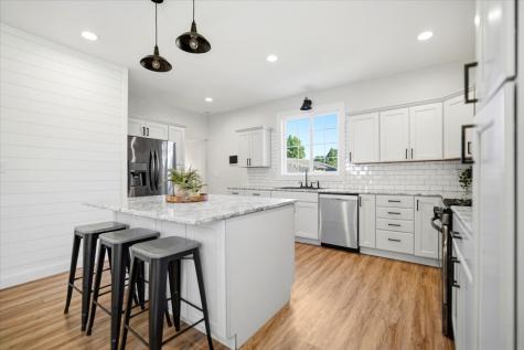 204 East Third Street El Paso IL 61738