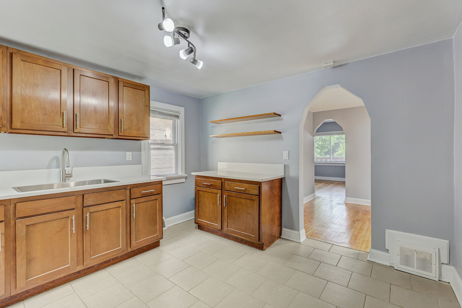 306 East 118th Street Chicago IL 60628