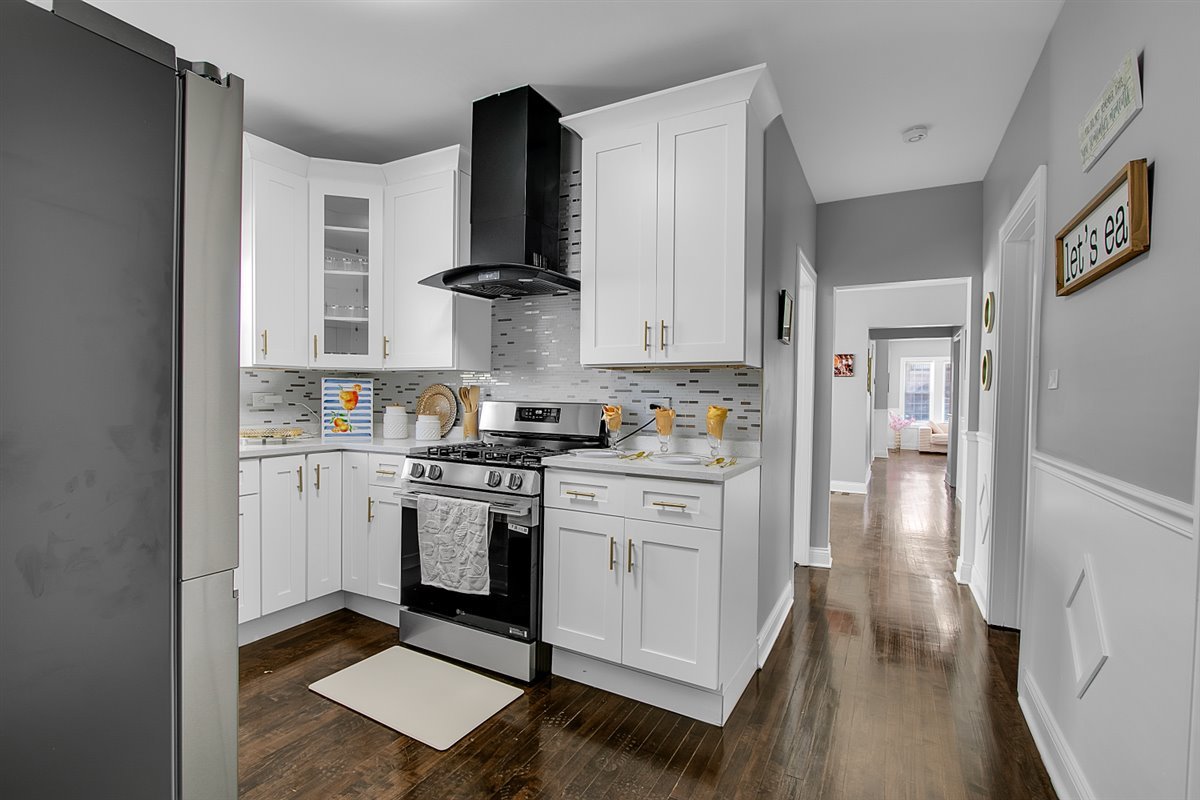 11412 South King Drive Chicago IL 60628