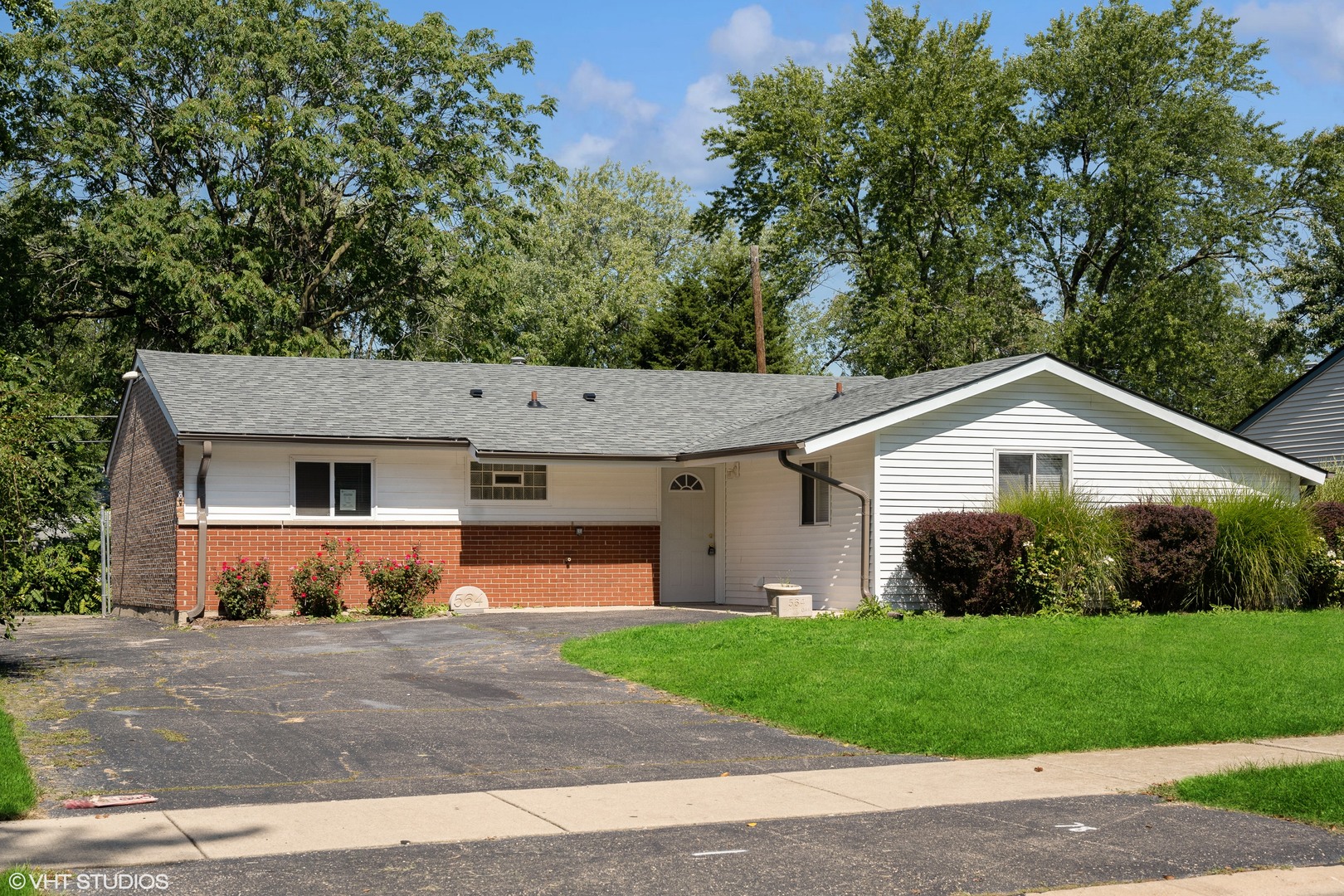 564 White Oak Road Bolingbrook IL 60440