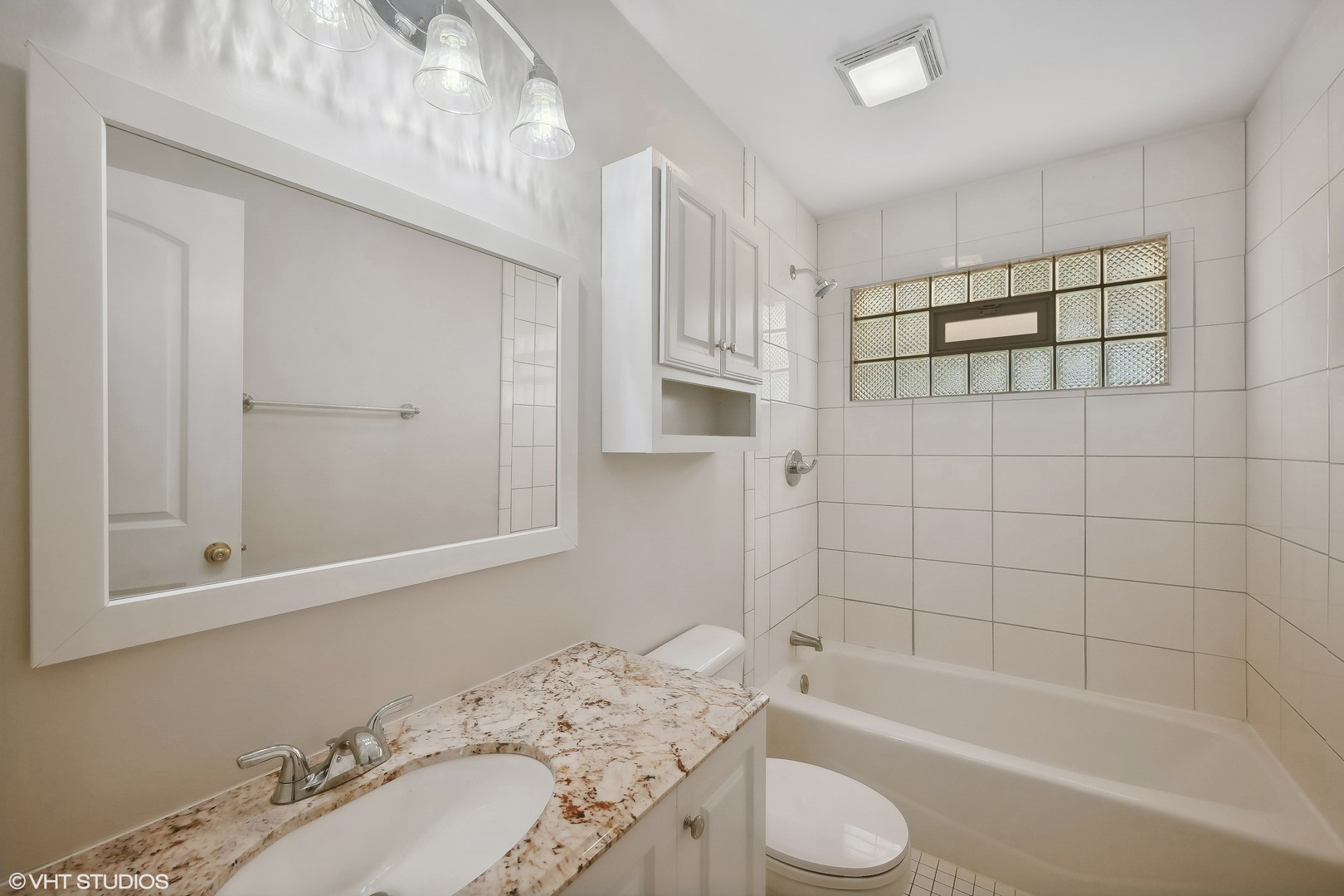 564 White Oak Road Bolingbrook IL 60440