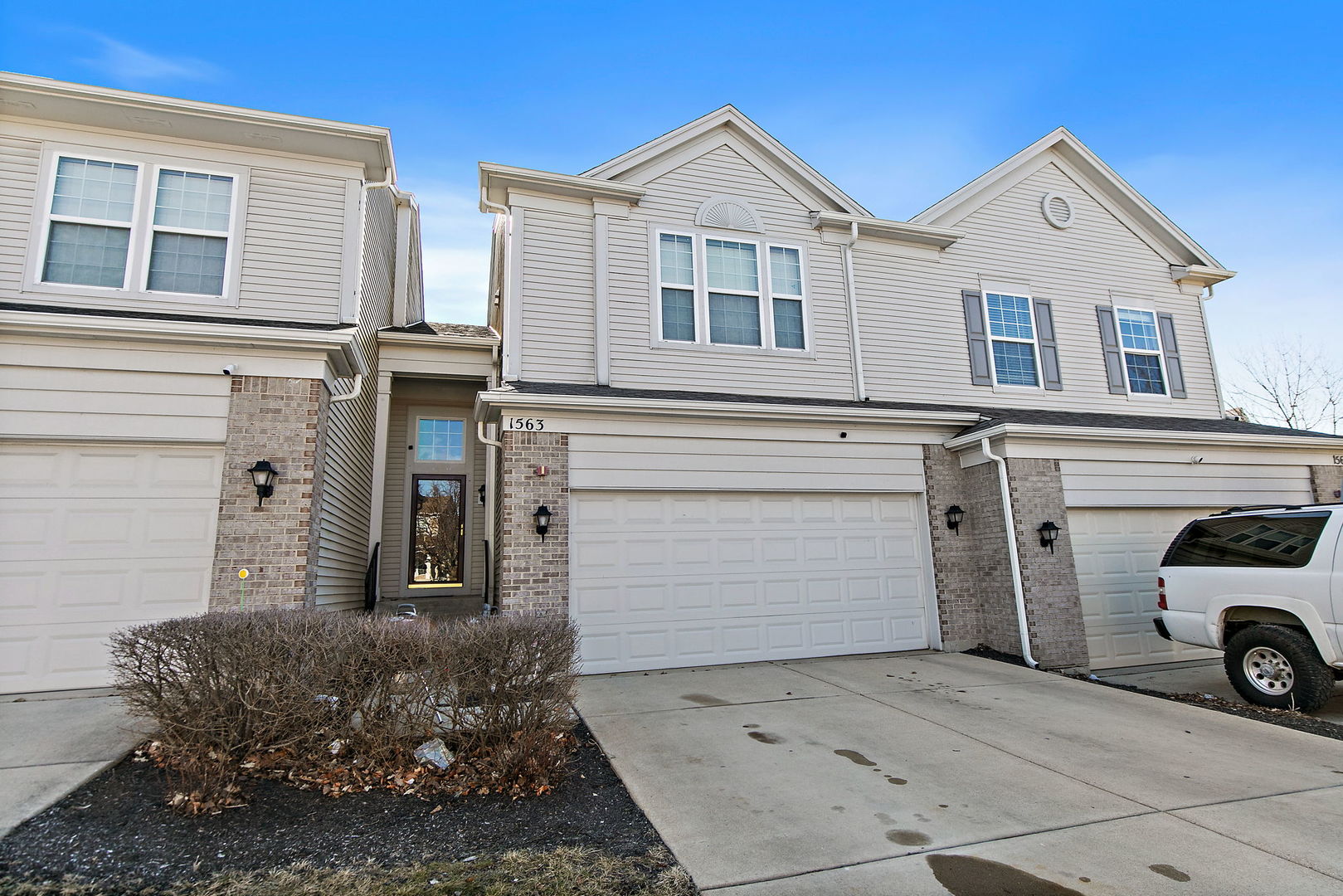 1563 Yellowstone Drive Streamwood IL 60107