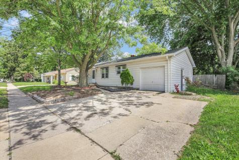 1108 South Mattis Avenue Champaign IL 61821