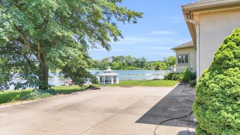 401 M County Road 2425 N Mahomet IL 61853