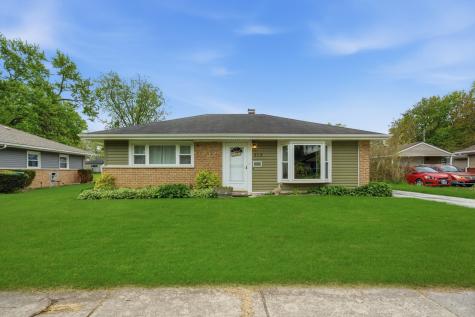 315 Sauganash Street Park Forest IL 60466