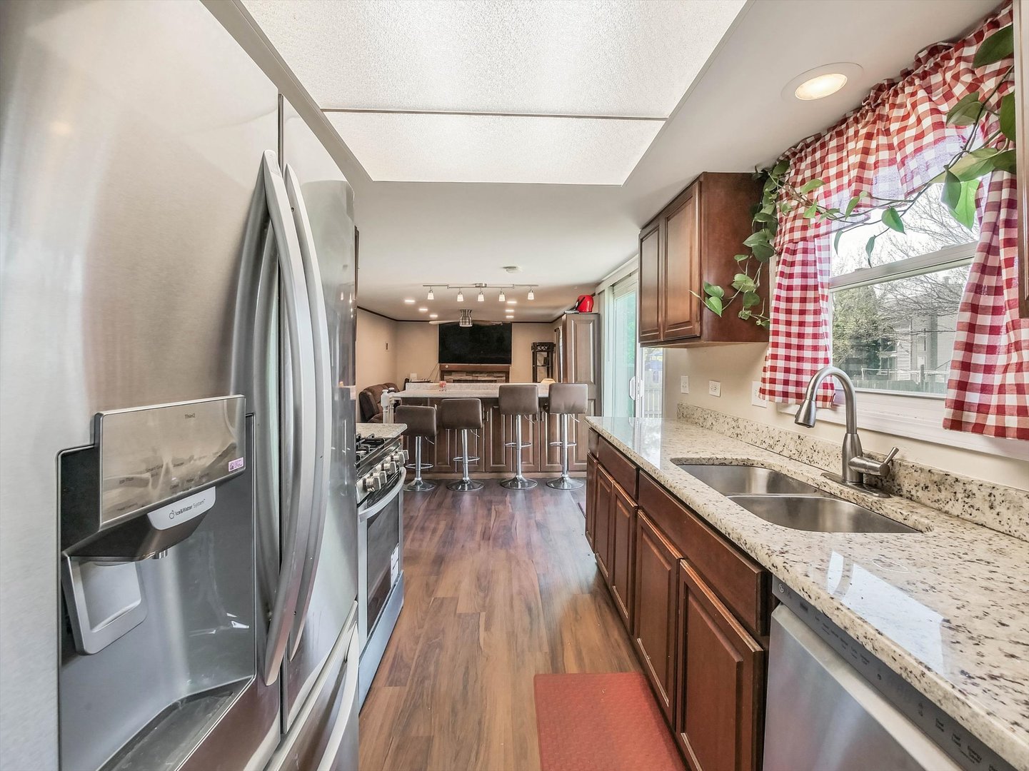 191 Pebblecreek Trail Carol Stream IL 60188