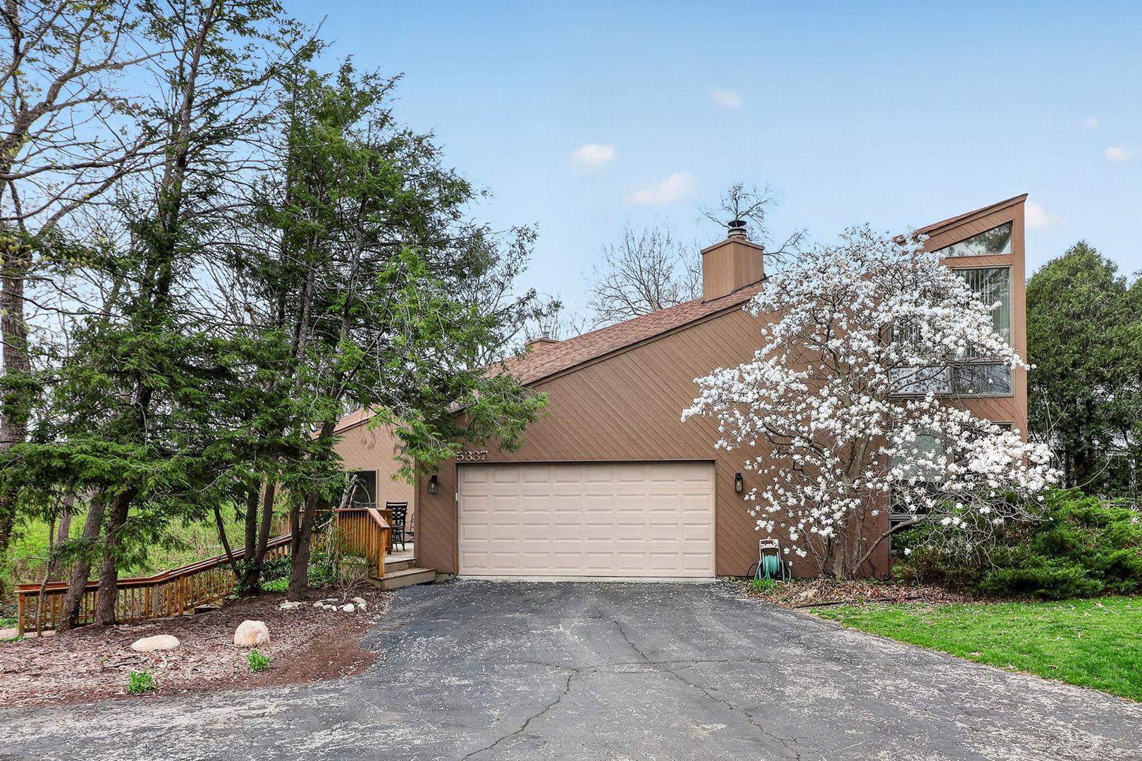 5337 Brookbank Road Downers Grove IL 60515