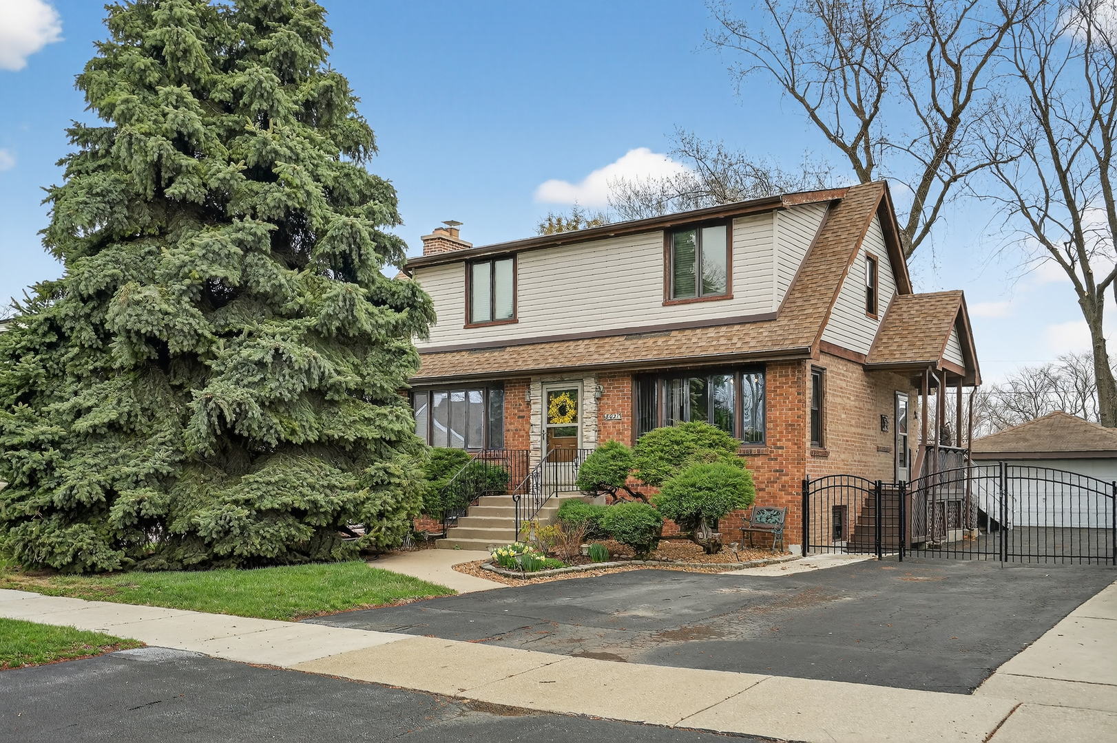 8021 South Lavergne Avenue Burbank IL 60459