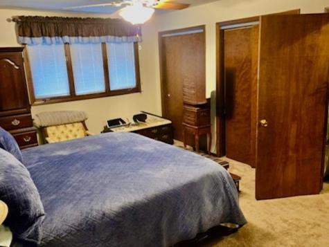 16821 South Clyde Avenue South Holland IL 60473