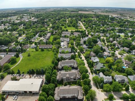 653 East Willow Street Elburn IL 60119