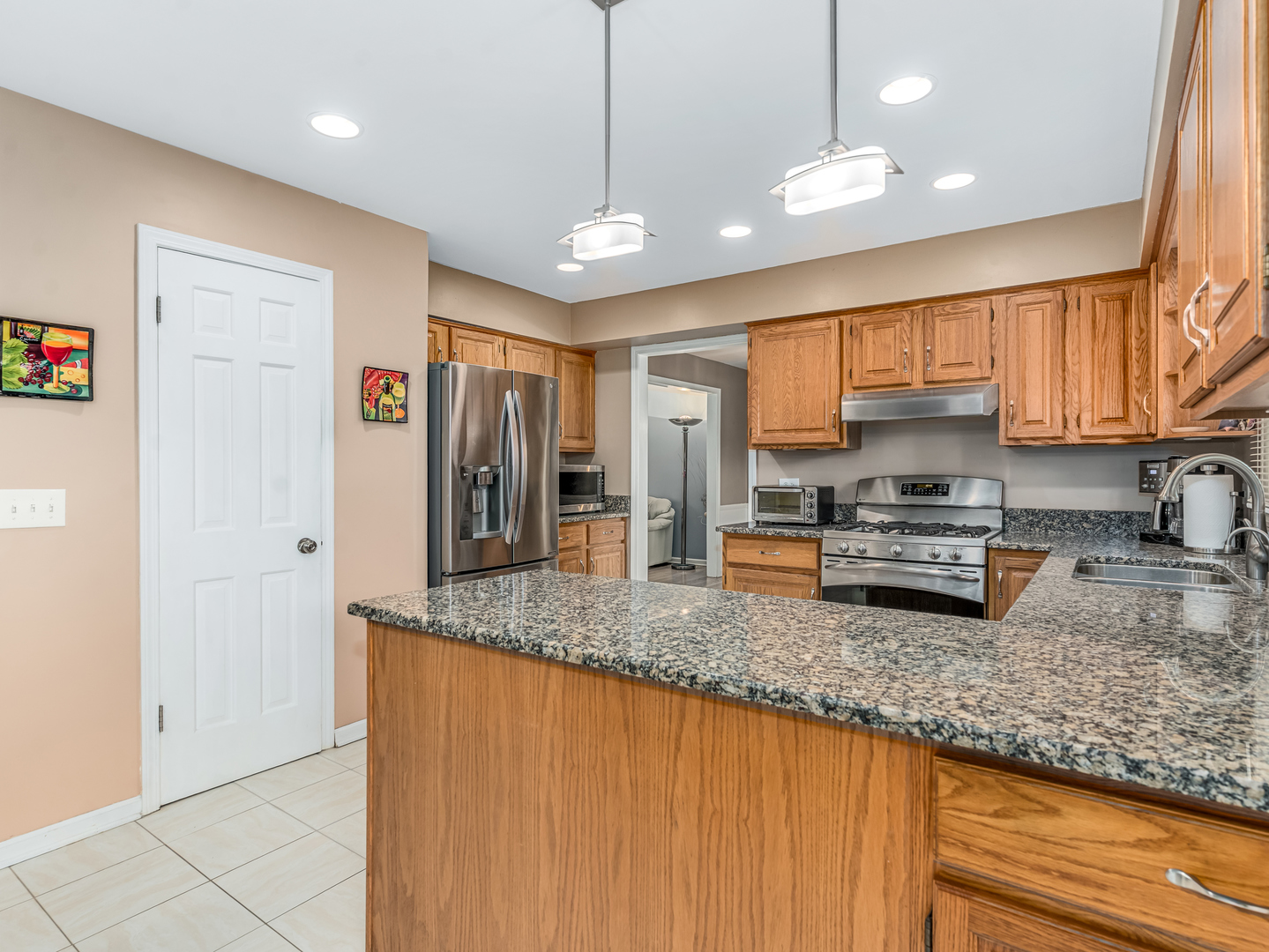 1813 Clyde Drive Naperville IL 60565