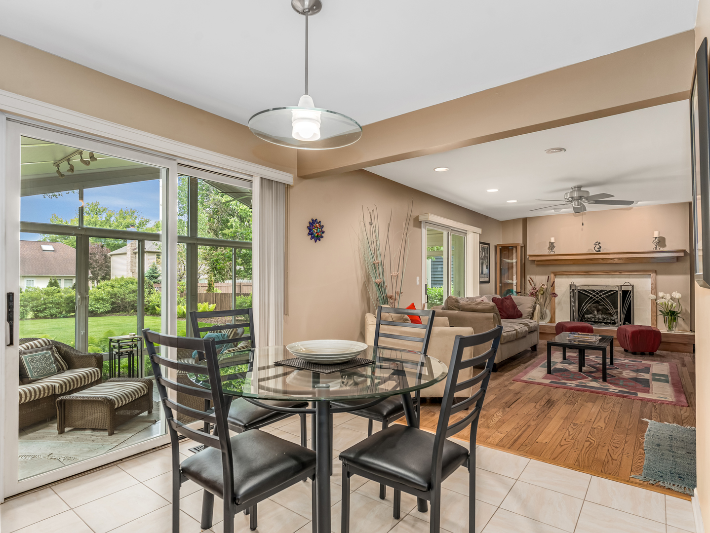 1813 Clyde Drive Naperville IL 60565