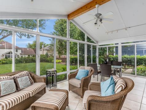 1813 Clyde Drive Naperville IL 60565