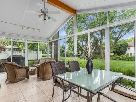 1813 Clyde Drive Naperville IL 60565