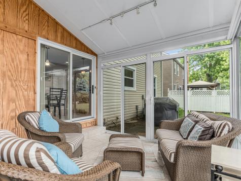 1813 Clyde Drive Naperville IL 60565