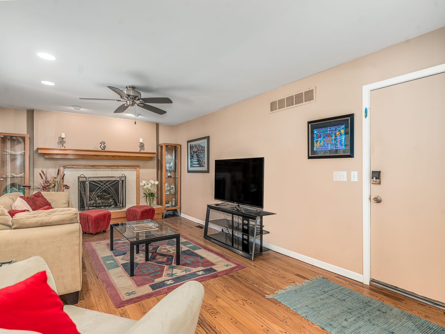 1813 Clyde Drive Naperville IL 60565