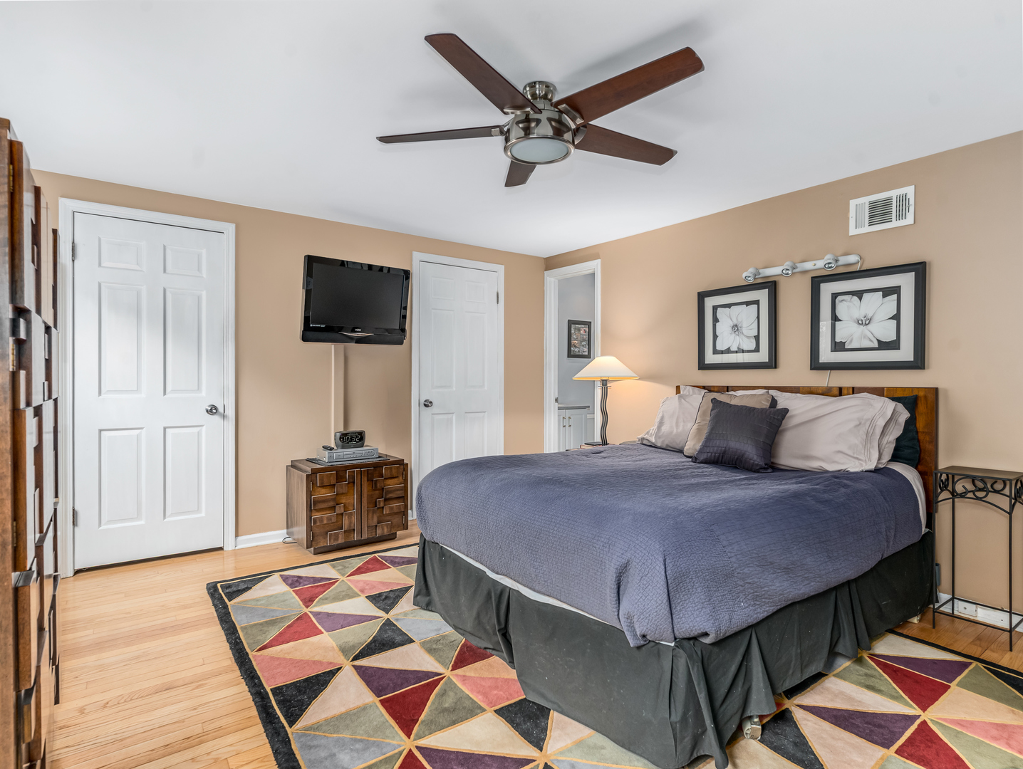 1813 Clyde Drive Naperville IL 60565