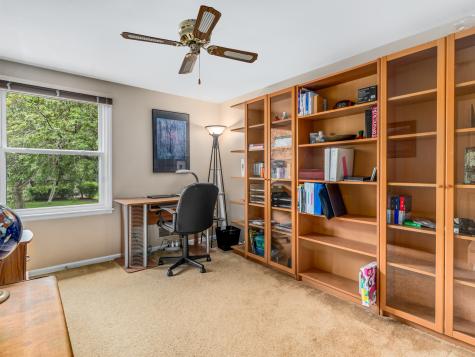 1813 Clyde Drive Naperville IL 60565