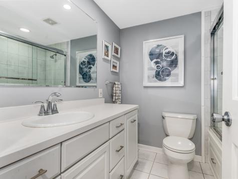 1813 Clyde Drive Naperville IL 60565