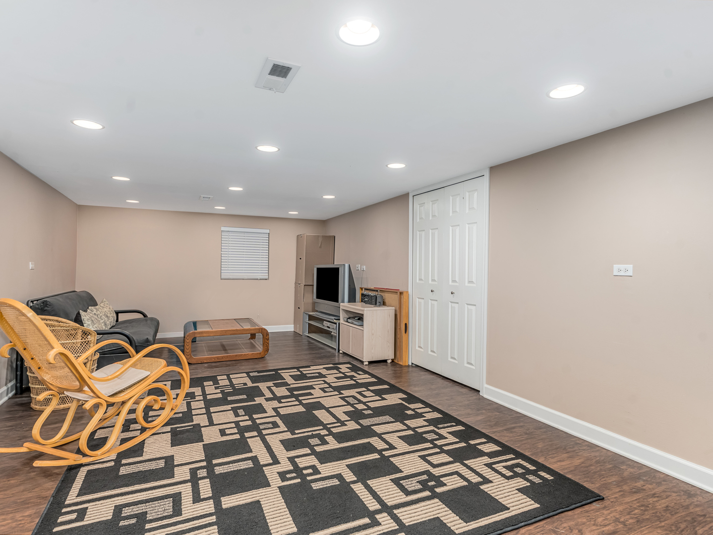 1813 Clyde Drive Naperville IL 60565
