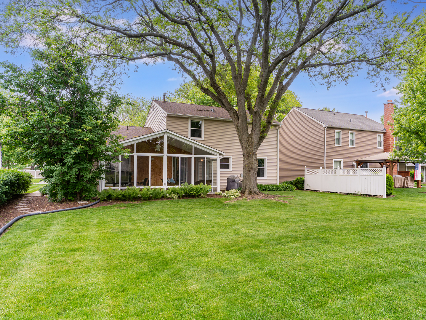 1813 Clyde Drive Naperville IL 60565