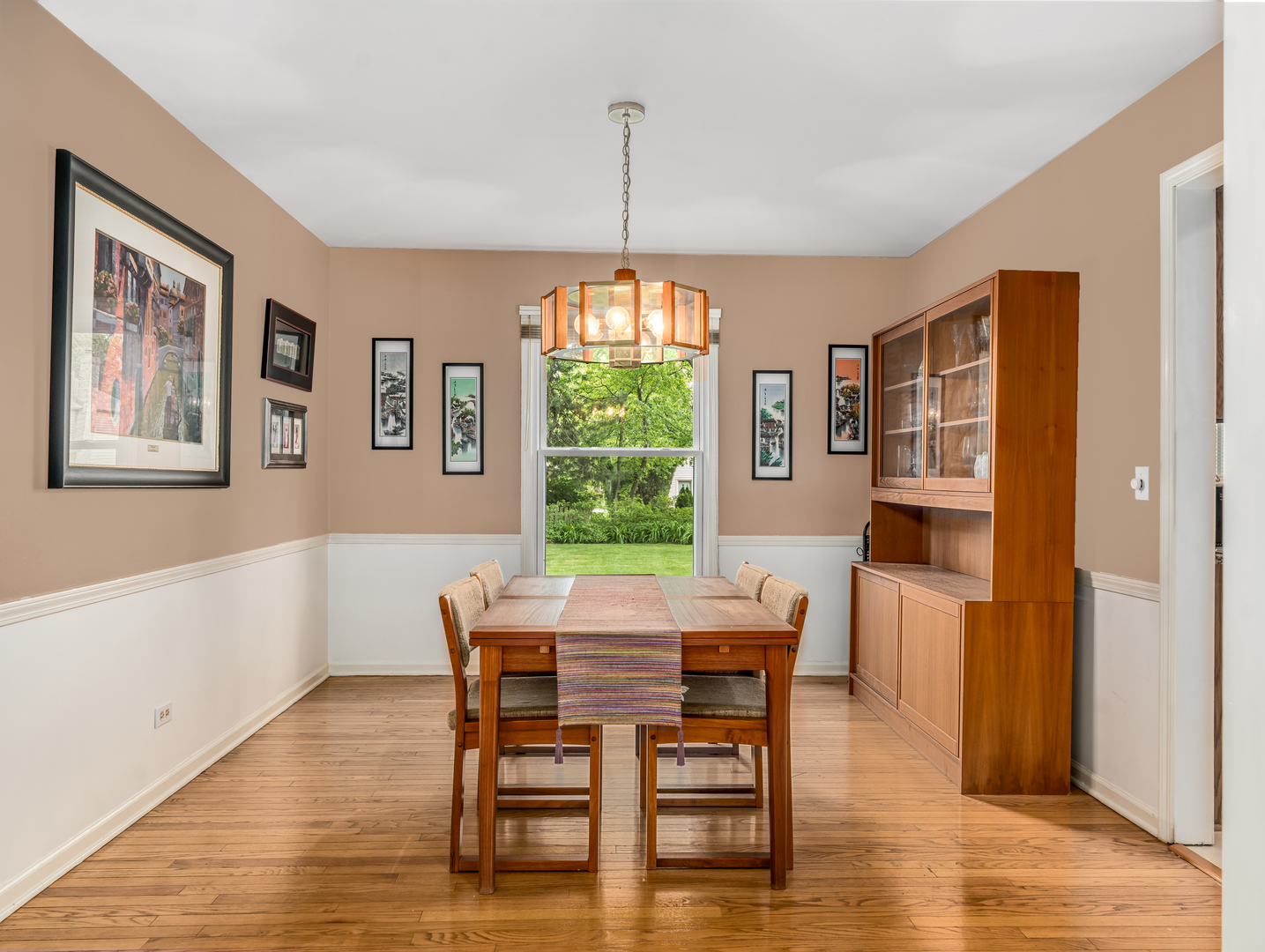 1813 Clyde Drive Naperville IL 60565