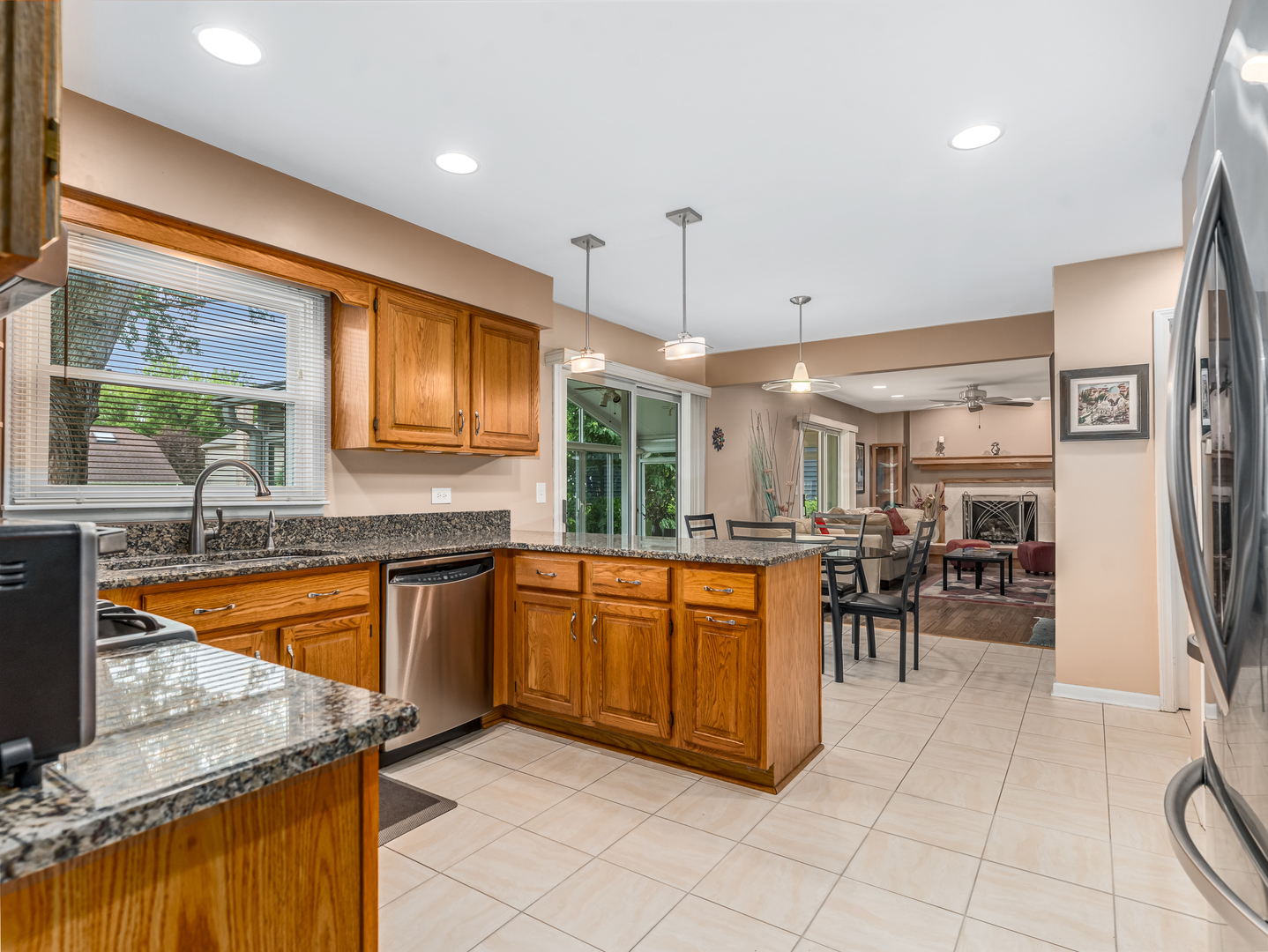 1813 Clyde Drive Naperville IL 60565