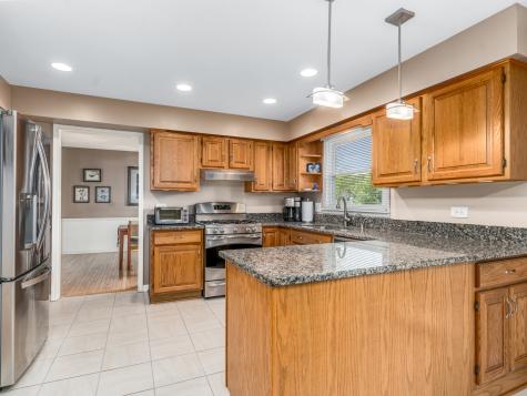 1813 Clyde Drive Naperville IL 60565