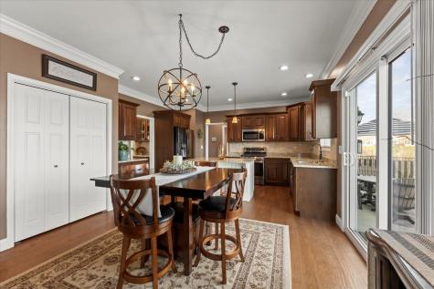 1210 Farm Lake Drive Mahomet IL 61853
