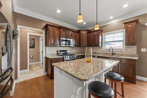 1210 Farm Lake Drive Mahomet IL 61853