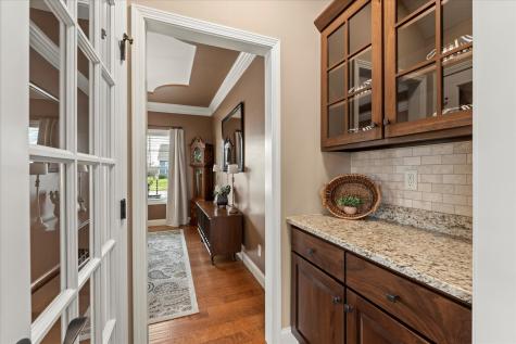 1210 Farm Lake Drive Mahomet IL 61853