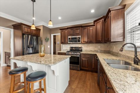 1210 Farm Lake Drive Mahomet IL 61853