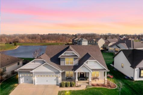 1210 Farm Lake Drive Mahomet IL 61853