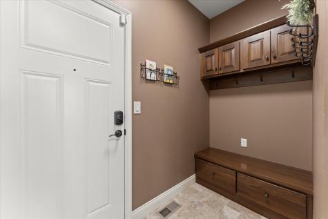 1210 Farm Lake Drive Mahomet IL 61853