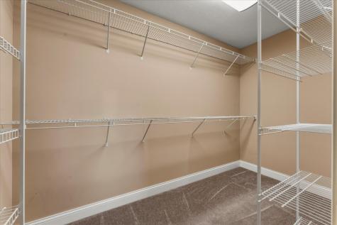 1210 Farm Lake Drive Mahomet IL 61853