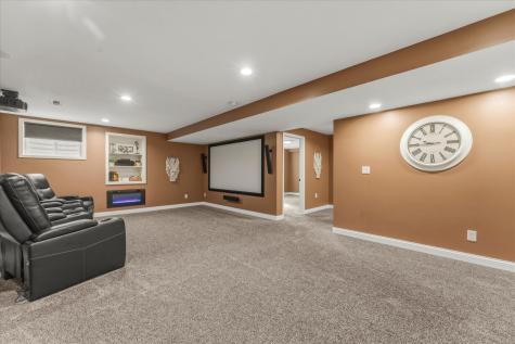1210 Farm Lake Drive Mahomet IL 61853