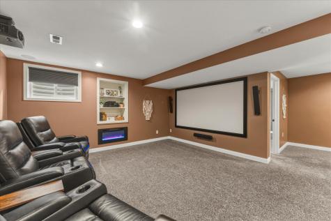 1210 Farm Lake Drive Mahomet IL 61853