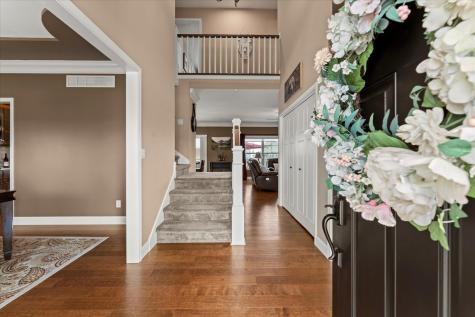 1210 Farm Lake Drive Mahomet IL 61853