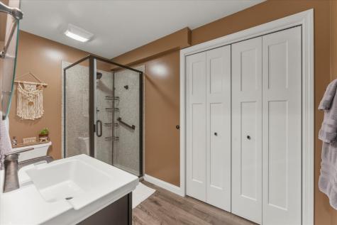 1210 Farm Lake Drive Mahomet IL 61853