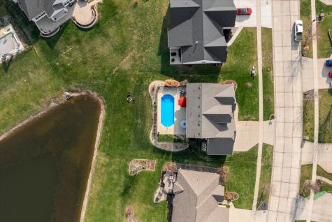 1210 Farm Lake Drive Mahomet IL 61853