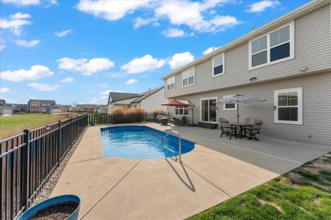 1210 Farm Lake Drive Mahomet IL 61853