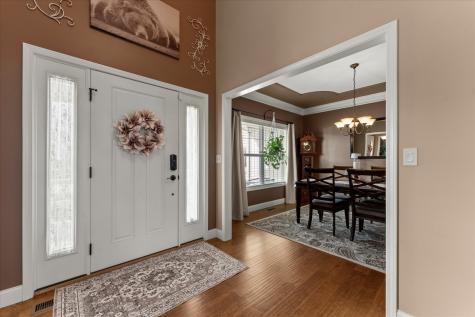 1210 Farm Lake Drive Mahomet IL 61853