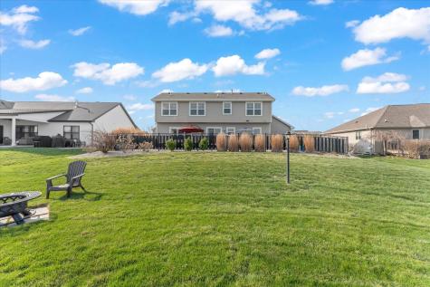 1210 Farm Lake Drive Mahomet IL 61853