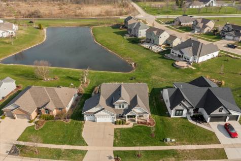 1210 Farm Lake Drive Mahomet IL 61853